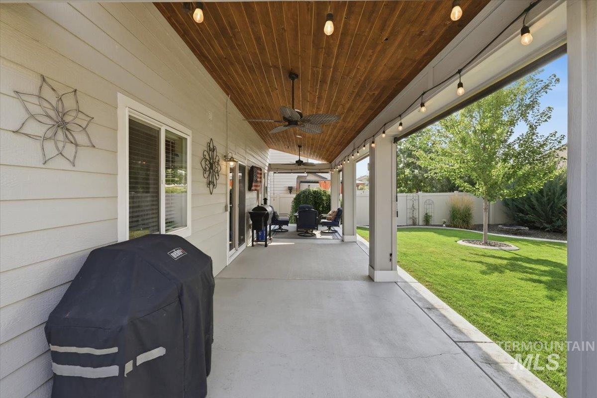 10615 Hackberry Street, Nampa, Idaho 83687, 4 Bedrooms, 2.5 Bathrooms, Residential For Sale, Price $459,000,MLS 98995146