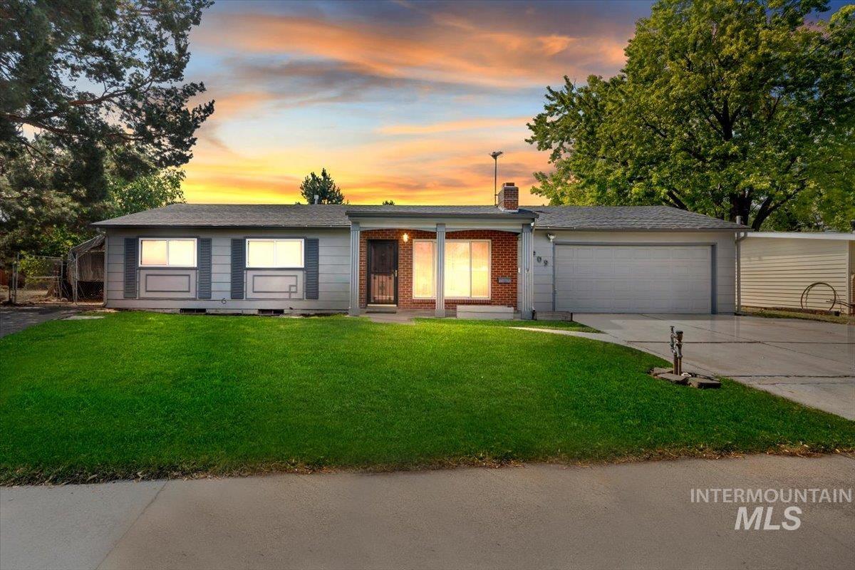 6909 W Sunnybrook Dr, Boise, Idaho 83709, 4 Bedrooms, 2 Bathrooms, Residential For Sale, Price $569,900,MLS 98995147