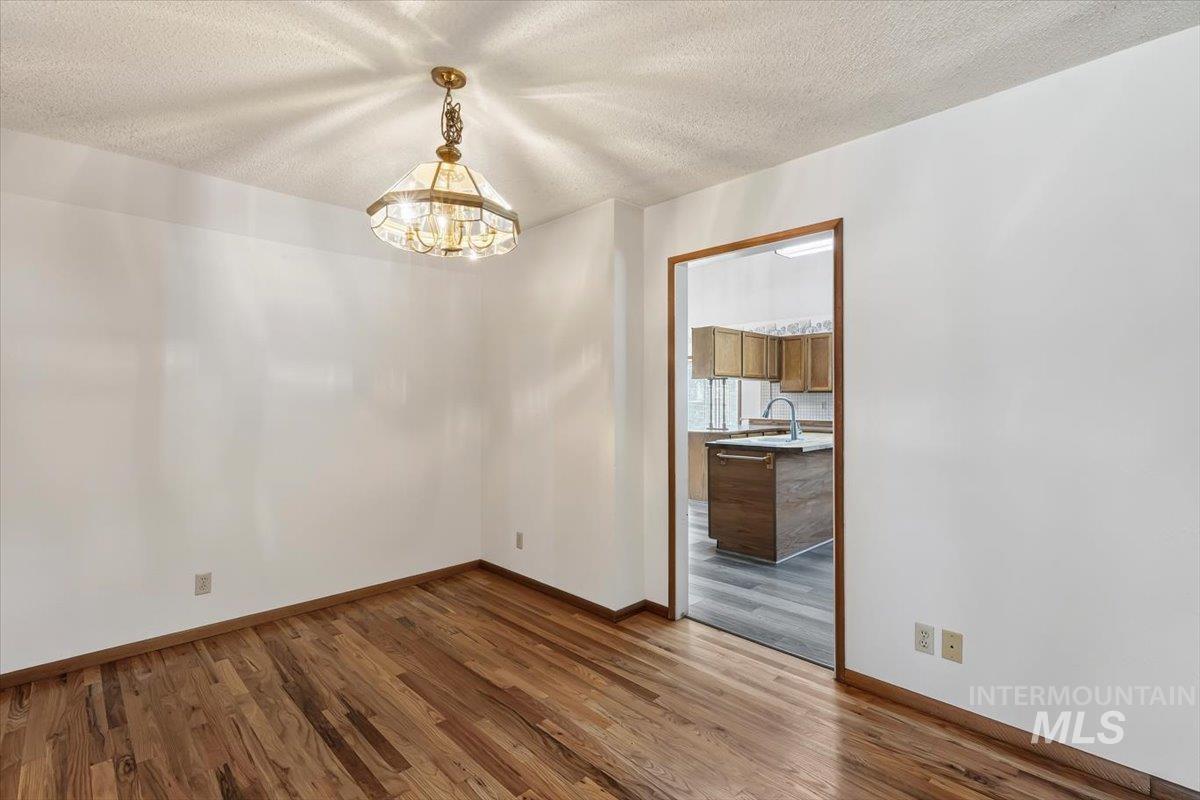 6909 W. Sunnybrook Dr, Boise, Idaho 83709, 4 Bedrooms, 2 Bathrooms, Residential For Sale, Price $569,900,MLS 98995147