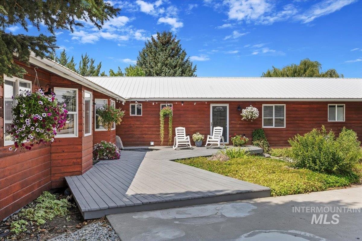 13 N 200 E, Shoshone, Idaho 83352, 7 Bedrooms, 5 Bathrooms, Residential For Sale, Price $679,000,MLS 98995148