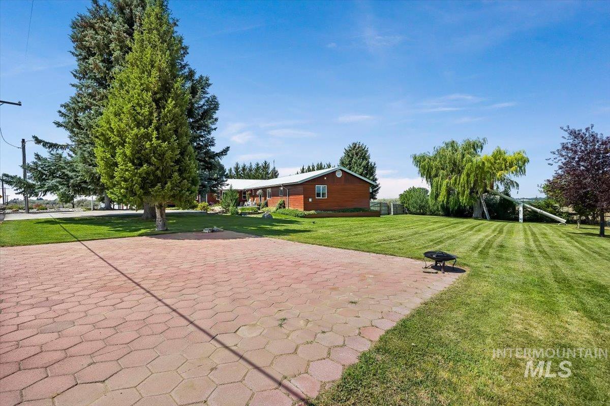 13 N 200 E, Shoshone, Idaho 83352, 7 Bedrooms, 5 Bathrooms, Residential For Sale, Price $679,000,MLS 98995148