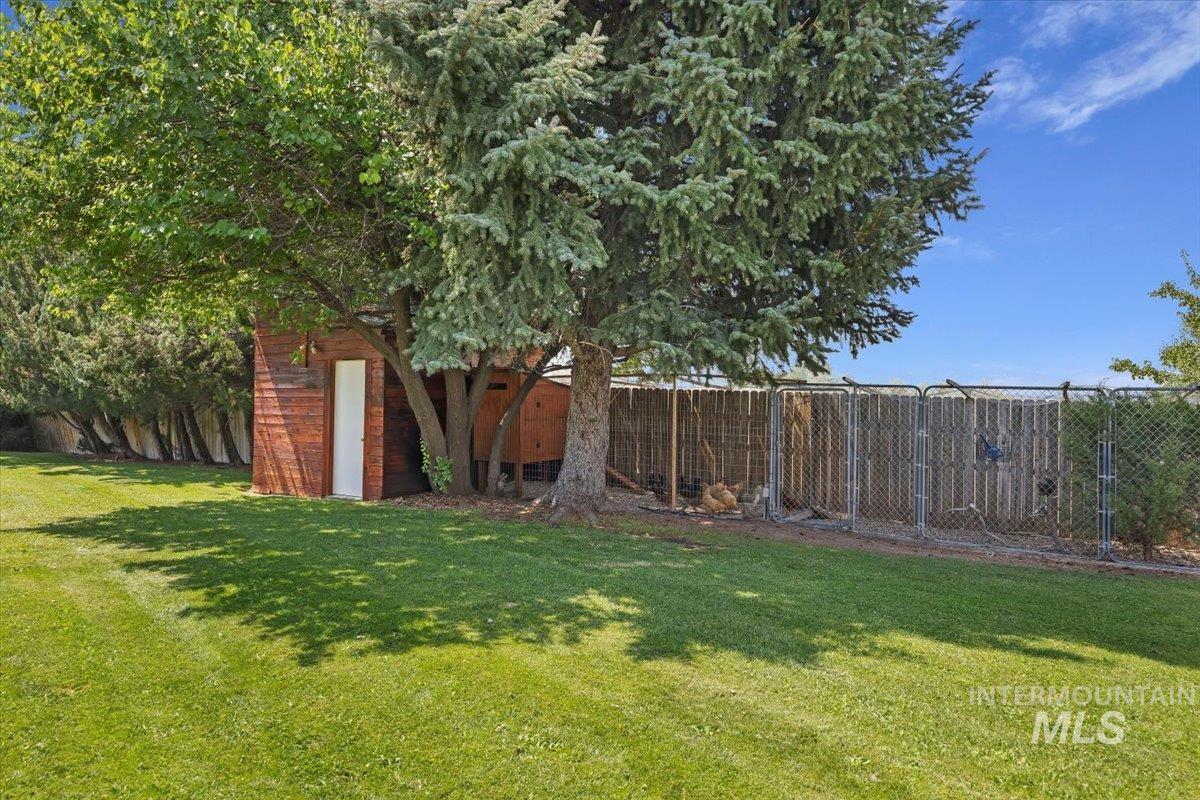 13 N 200 E, Shoshone, Idaho 83352, 7 Bedrooms, 5 Bathrooms, Residential For Sale, Price $679,000,MLS 98995148