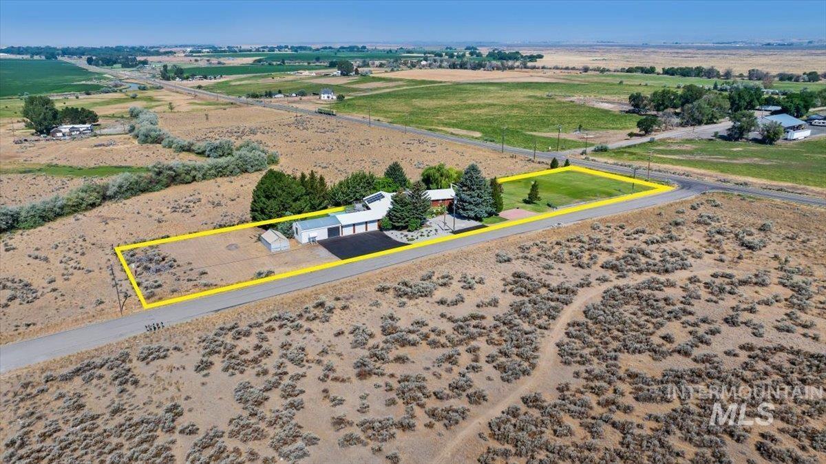 13 N 200 E, Shoshone, Idaho 83352, 7 Bedrooms, 5 Bathrooms, Residential For Sale, Price $699,000,MLS 98995148