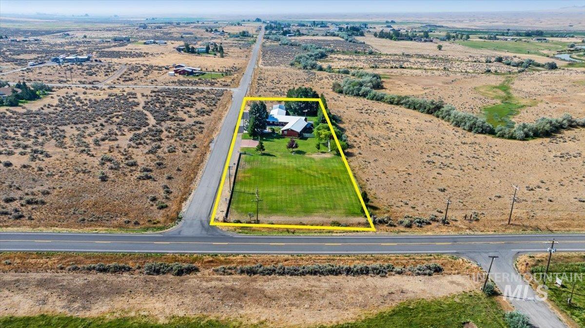 13 N 200 E, Shoshone, Idaho 83352, 7 Bedrooms, 5 Bathrooms, Residential For Sale, Price $699,000,MLS 98995148