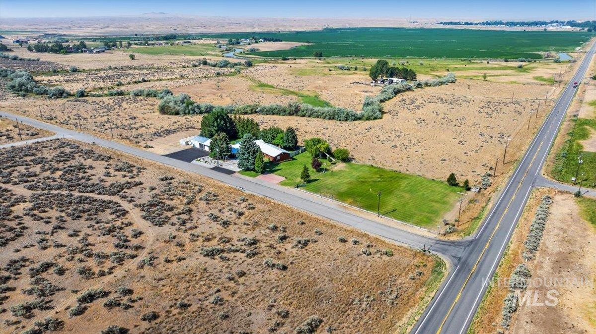 13 N 200 E, Shoshone, Idaho 83352, 7 Bedrooms, 5 Bathrooms, Residential For Sale, Price $679,000,MLS 98995148