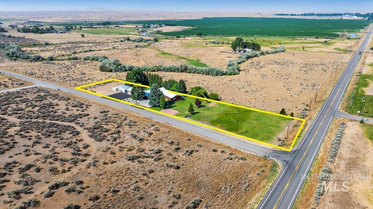 13 N 200 E, Shoshone, Idaho 83352, 7 Bedrooms, 5 Bathrooms, Residential For Sale, Price $679,000,MLS 98995148