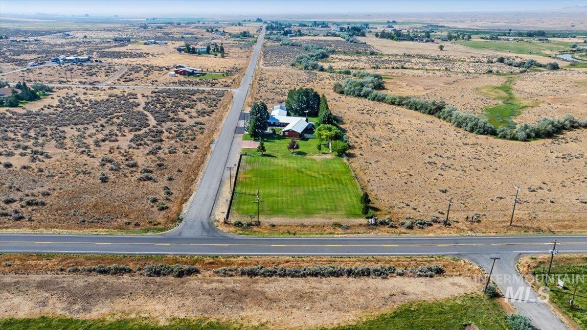 13 N 200 E, Shoshone, Idaho 83352, 7 Bedrooms, 5 Bathrooms, Residential For Sale, Price $679,000,MLS 98995148
