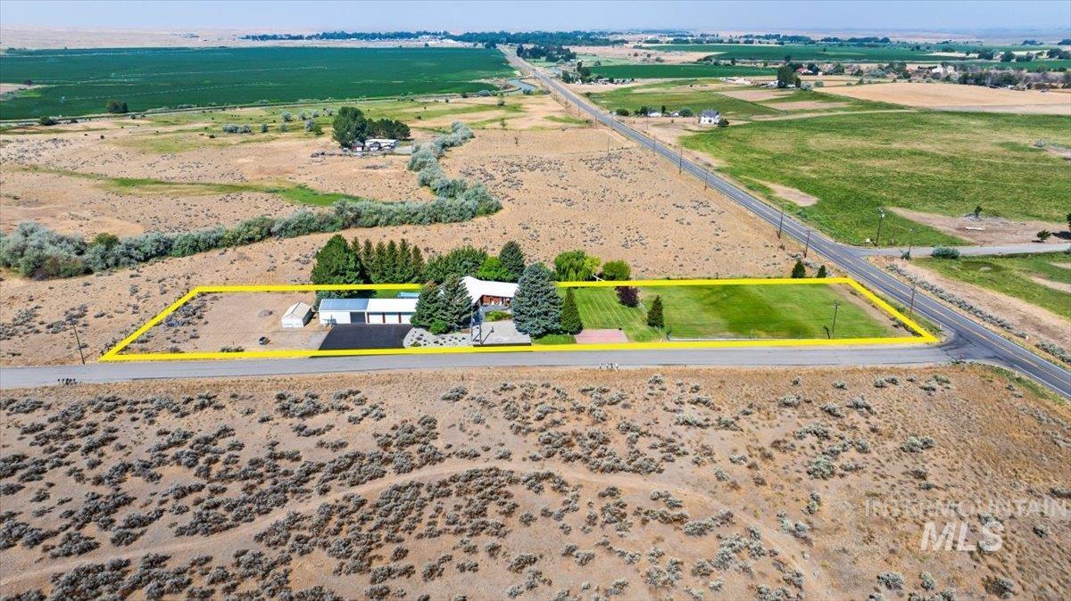 13 N 200 E, Shoshone, Idaho 83352, 7 Bedrooms, 5 Bathrooms, Residential For Sale, Price $679,000,MLS 98995148