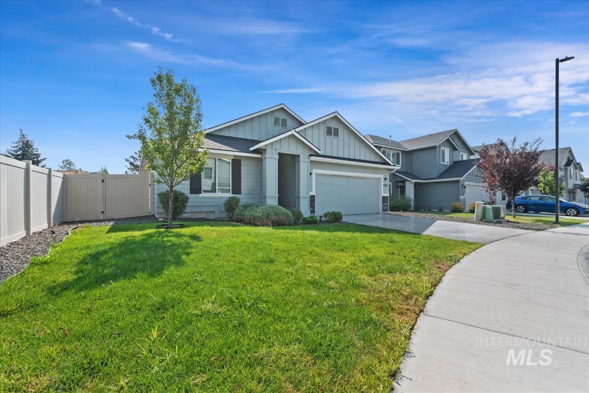 936 S Wavetrain Ave, Boise, Idaho 83709, 4 Bedrooms, 2 Bathrooms, Residential For Sale, Price $445,000, 98995149