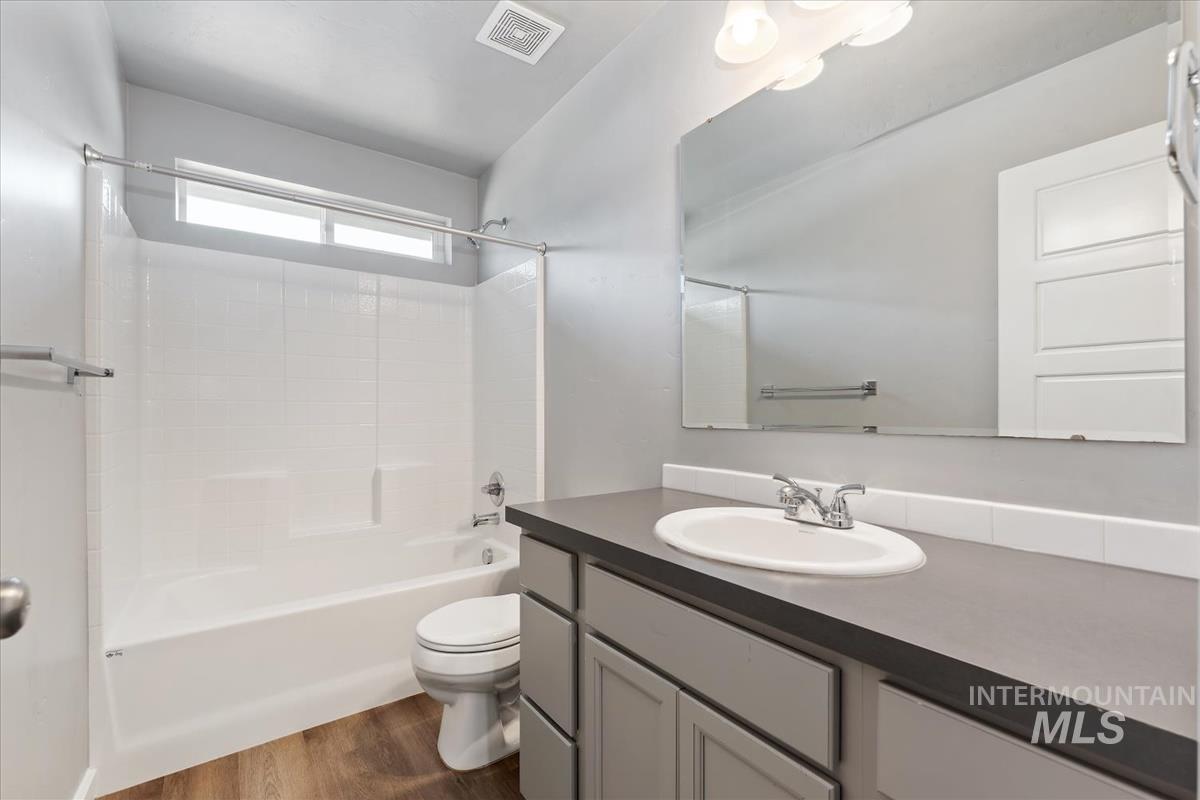 936 S Wavetrain Ave, Boise, Idaho 83709, 4 Bedrooms, 2 Bathrooms, Residential For Sale, Price $445,000, 98995149