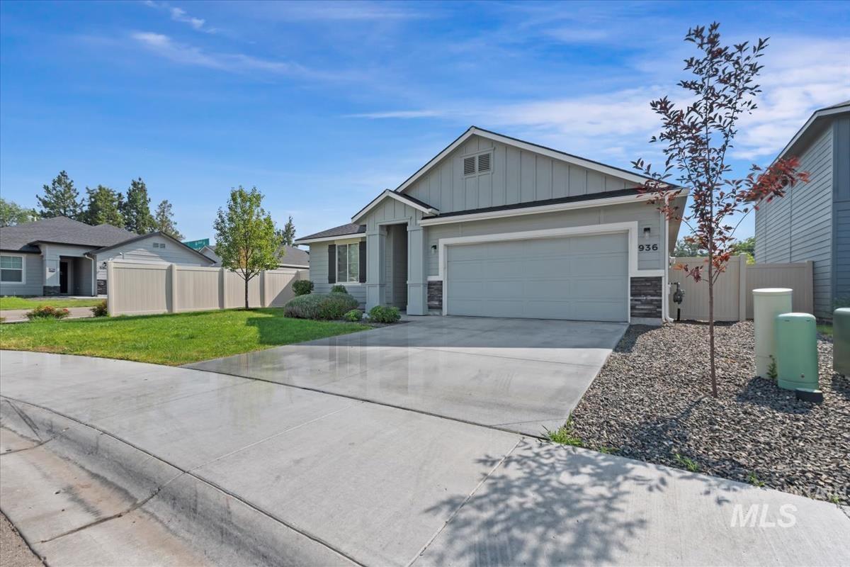 936 S Wavetrain Ave, Boise, Idaho 83709, 4 Bedrooms, 2 Bathrooms, Residential For Sale, Price $445,000, 98995149