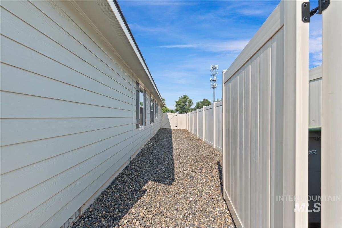 936 S Wavetrain Ave, Boise, Idaho 83709, 4 Bedrooms, 2 Bathrooms, Residential For Sale, Price $445,000, 98995149