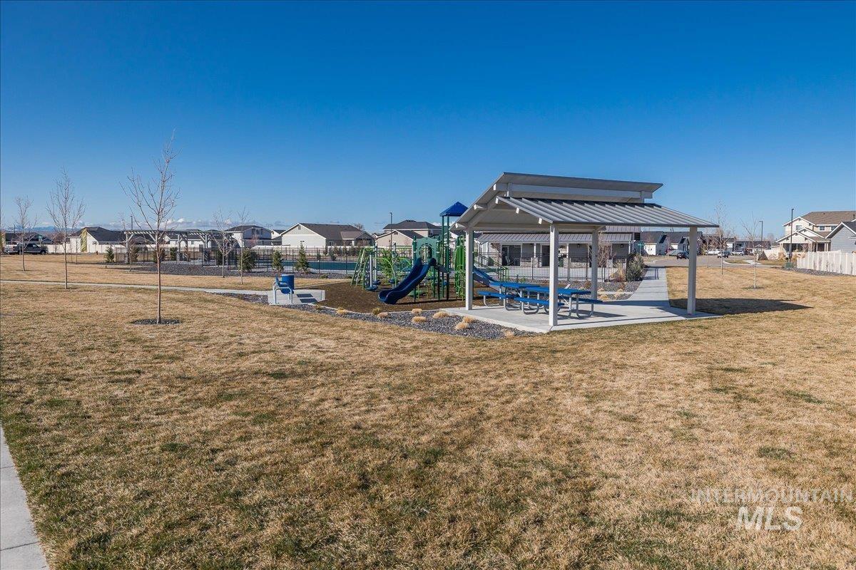 1259 E Fort Erie St, Kuna, Idaho 83634, 3 Bedrooms, 2 Bathrooms, Residential For Sale, Price $445,000,MLS 98995150