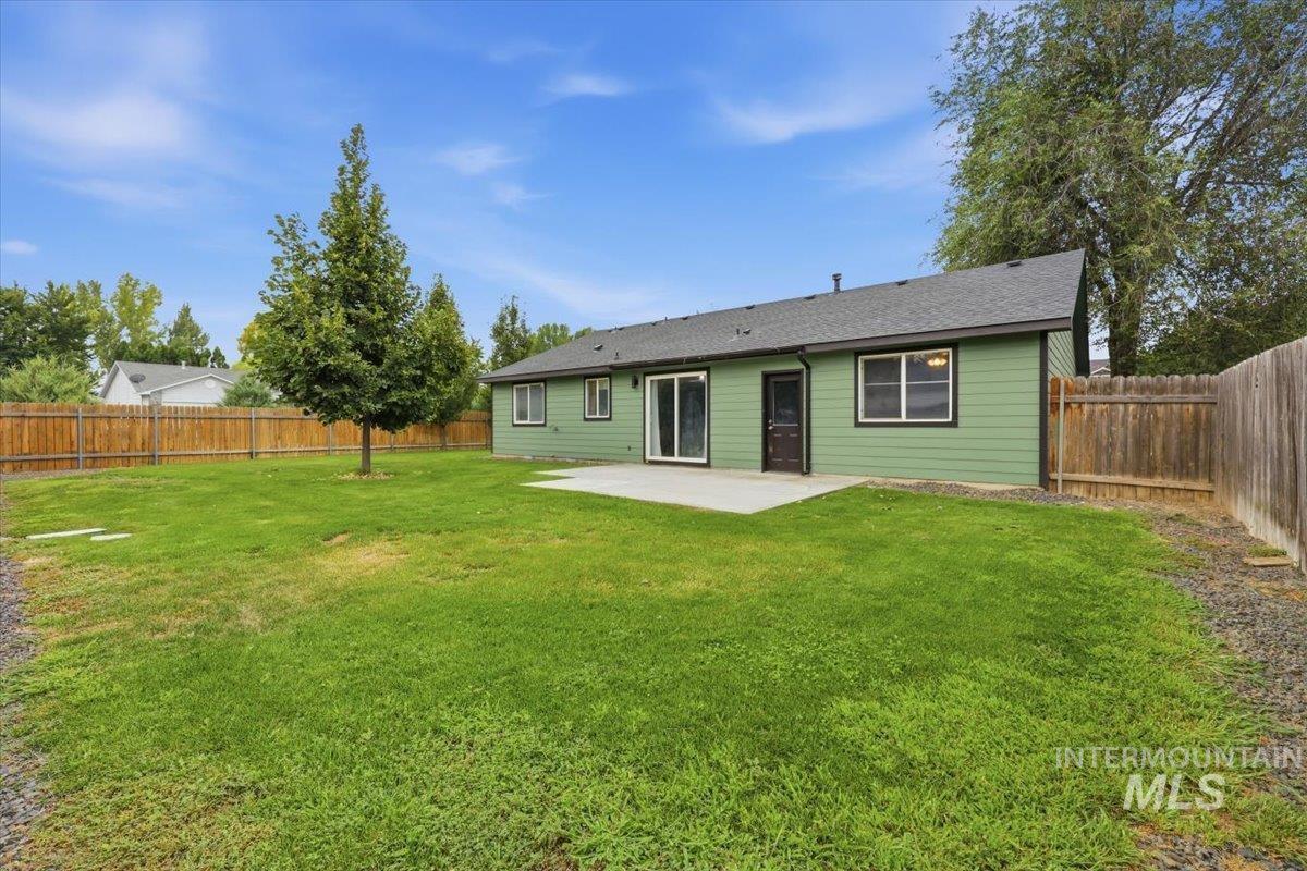 2803 Brisol, Caldwell, Idaho 83605, 3 Bedrooms, 2 Bathrooms, Residential For Sale, Price $375,000,MLS 98995152