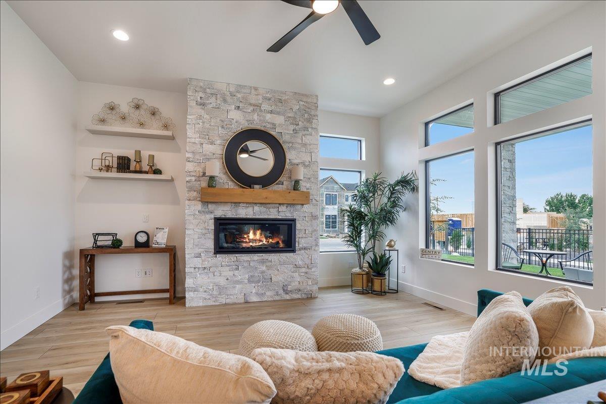 525 Canyon Mist Dr, Twin Falls, Idaho 83301, 3 Bedrooms, 2.5 Bathrooms, Residential For Sale, Price $599,900,MLS 98995154
