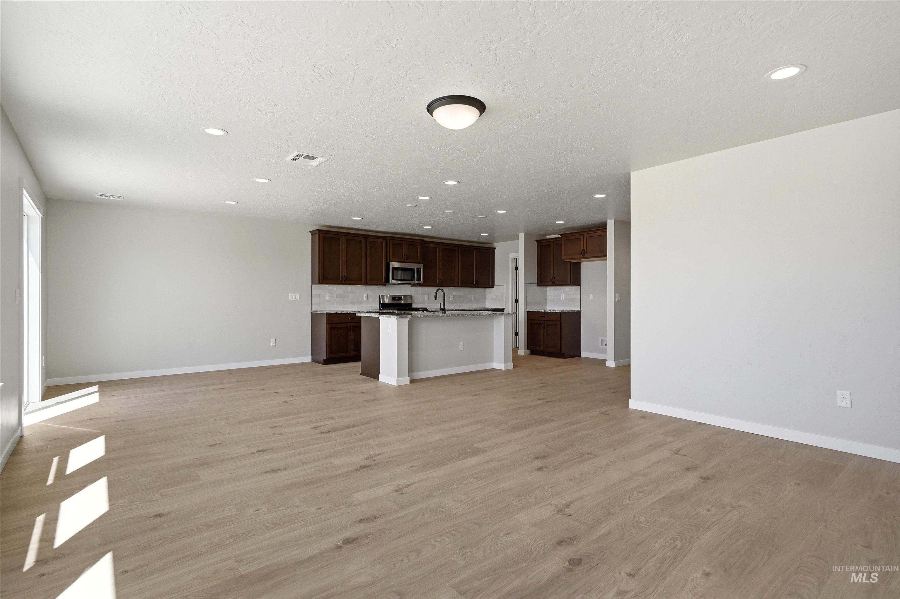 4317 Solitude way, Nampa, Idaho 83687, 5 Bedrooms, 3 Bathrooms, Residential For Sale, Price $539,990,MLS 98995156