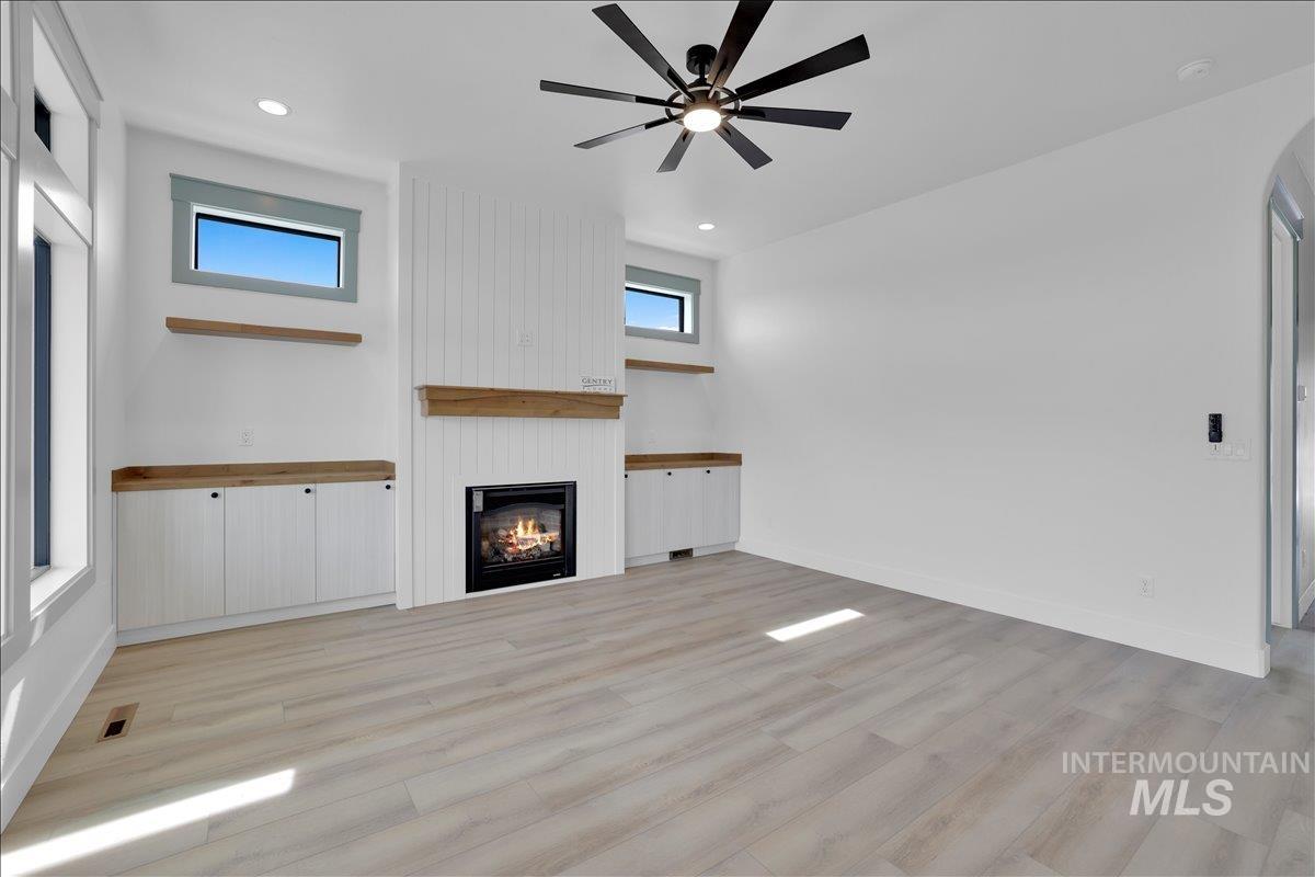 537 Canyon Mist Dr, Twin Falls, Idaho 83301, 3 Bedrooms, 2.5 Bathrooms, Residential For Sale, Price $599,900,MLS 98995157