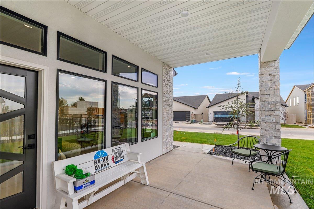 537 Canyon Mist Dr, Twin Falls, Idaho 83301, 3 Bedrooms, 2.5 Bathrooms, Residential For Sale, Price $599,900,MLS 98995157