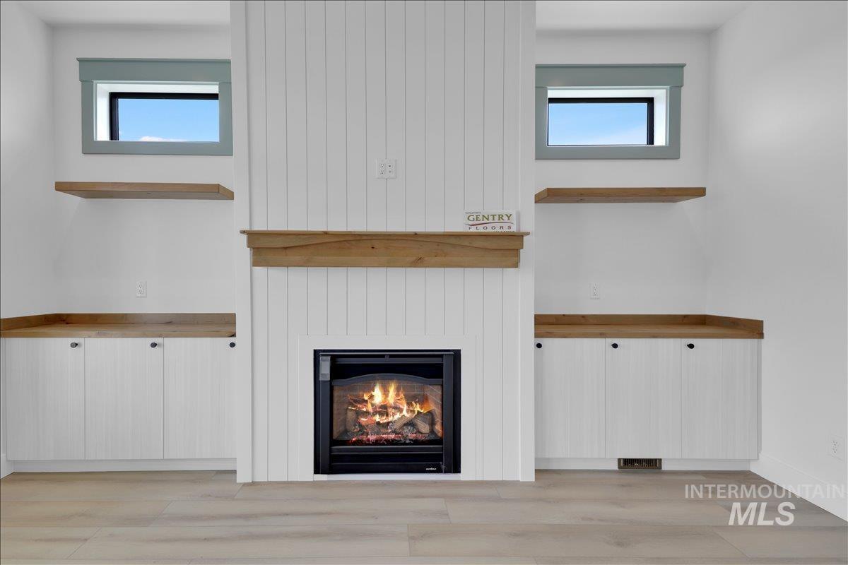 537 Canyon Mist Dr, Twin Falls, Idaho 83301, 3 Bedrooms, 2.5 Bathrooms, Residential For Sale, Price $599,900,MLS 98995157