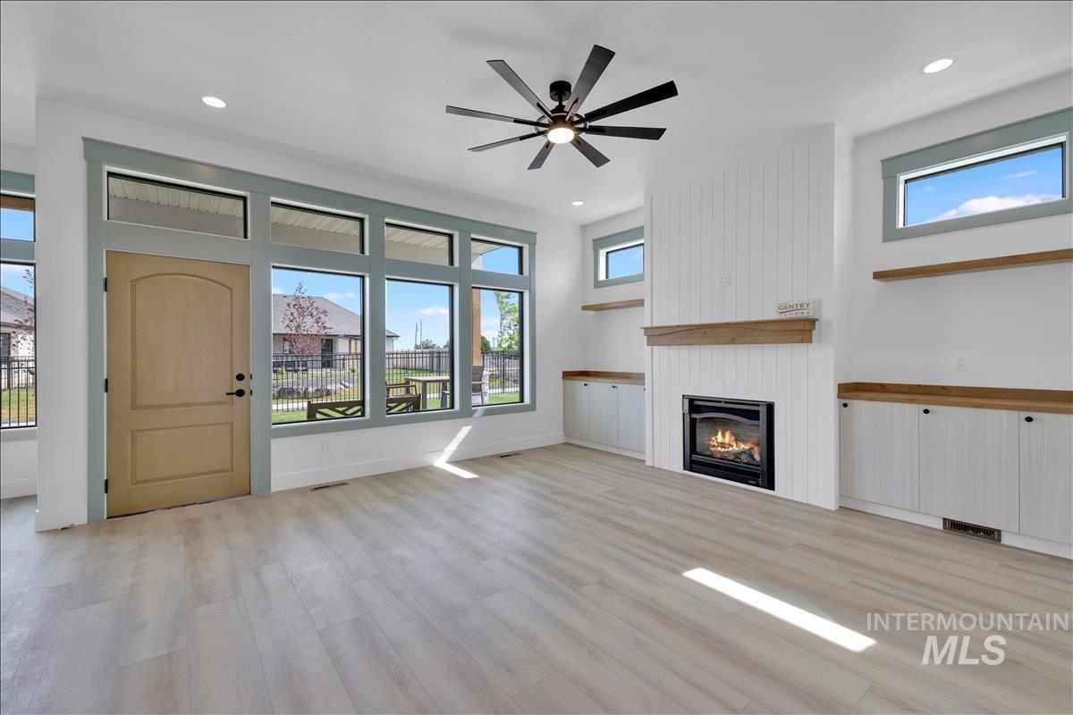 537 Canyon Mist Dr, Twin Falls, Idaho 83301, 3 Bedrooms, 2.5 Bathrooms, Residential For Sale, Price $599,900,MLS 98995157