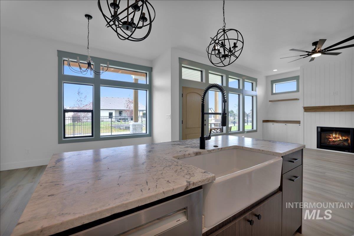 537 Canyon Mist Dr, Twin Falls, Idaho 83301, 3 Bedrooms, 2.5 Bathrooms, Residential For Sale, Price $599,900,MLS 98995157