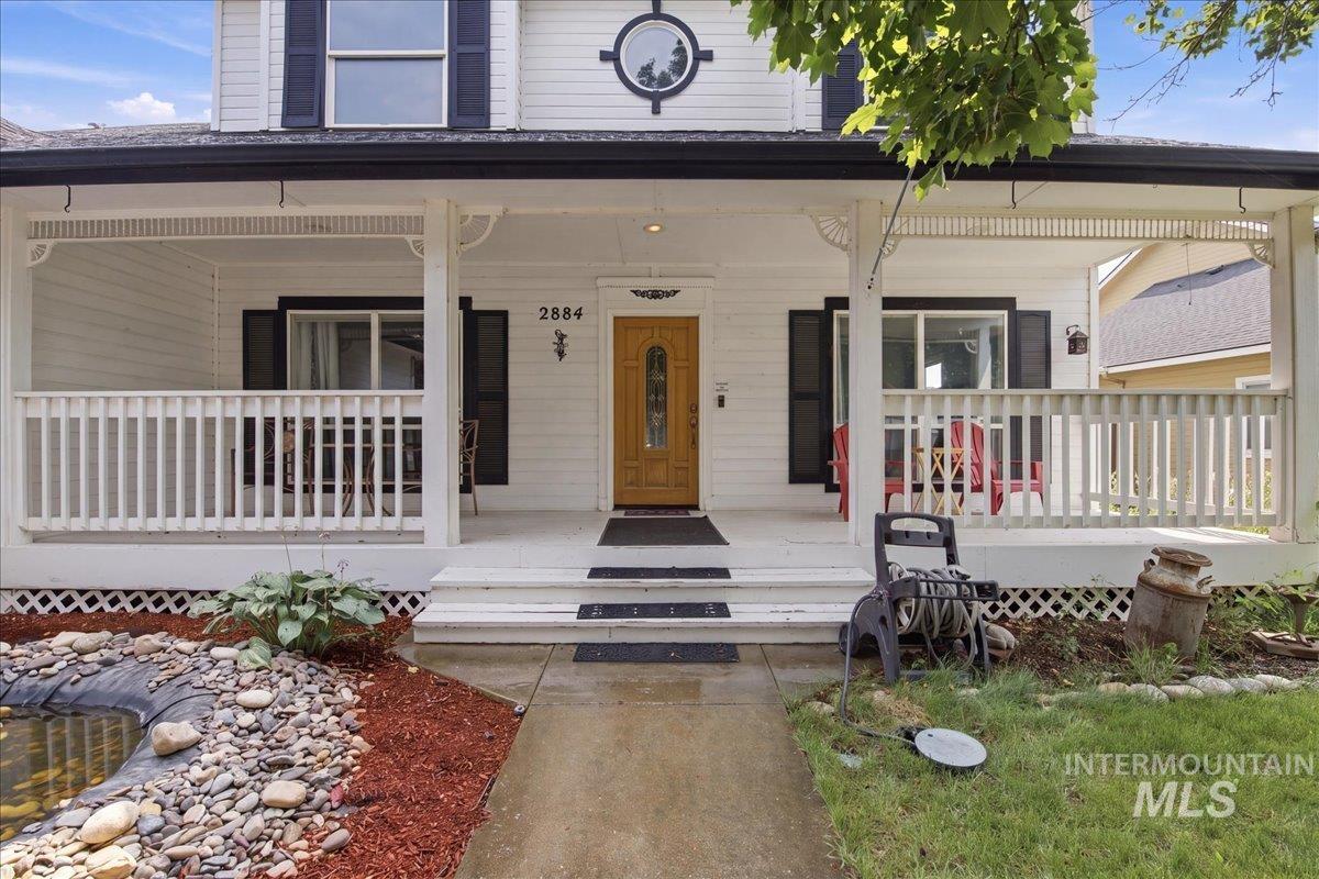 2884 Rough Stone Way, Meridian, Idaho 83646, 4 Bedrooms, 2.5 Bathrooms, Residential For Sale, Price $557,500,MLS 98995158
