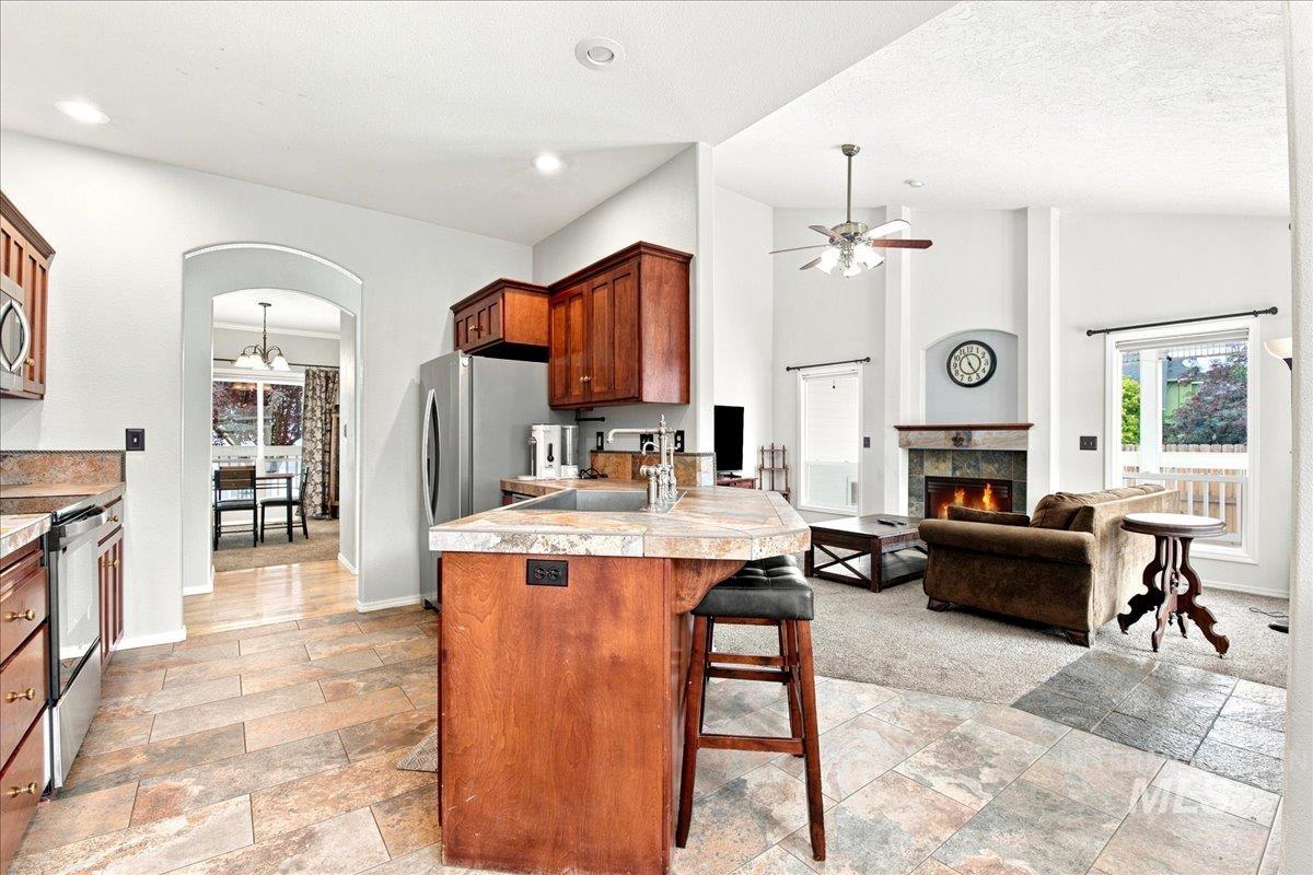 2884 Rough Stone Way, Meridian, Idaho 83646, 4 Bedrooms, 2.5 Bathrooms, Residential For Sale, Price $557,500,MLS 98995158