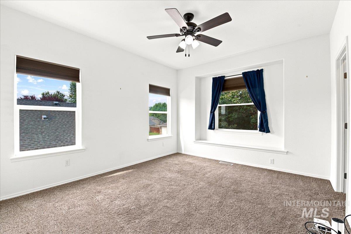 2884 Rough Stone Way, Meridian, Idaho 83646, 4 Bedrooms, 2.5 Bathrooms, Residential For Sale, Price $557,500,MLS 98995158