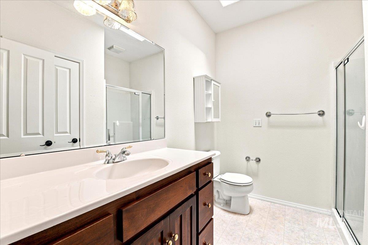 2884 Rough Stone Way, Meridian, Idaho 83646, 4 Bedrooms, 2.5 Bathrooms, Residential For Sale, Price $557,500,MLS 98995158
