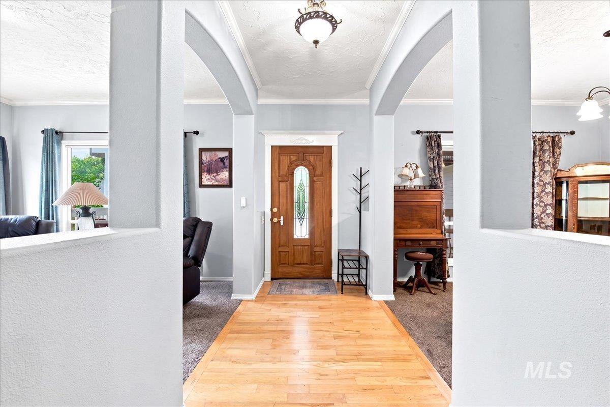 2884 Rough Stone Way, Meridian, Idaho 83646, 4 Bedrooms, 2.5 Bathrooms, Residential For Sale, Price $557,500,MLS 98995158