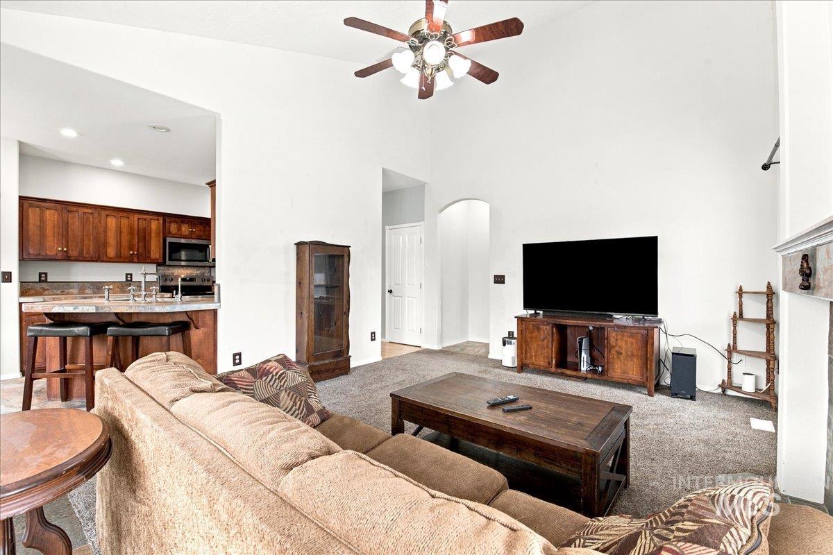 2884 Rough Stone Way, Meridian, Idaho 83646, 4 Bedrooms, 2.5 Bathrooms, Residential For Sale, Price $557,500,MLS 98995158