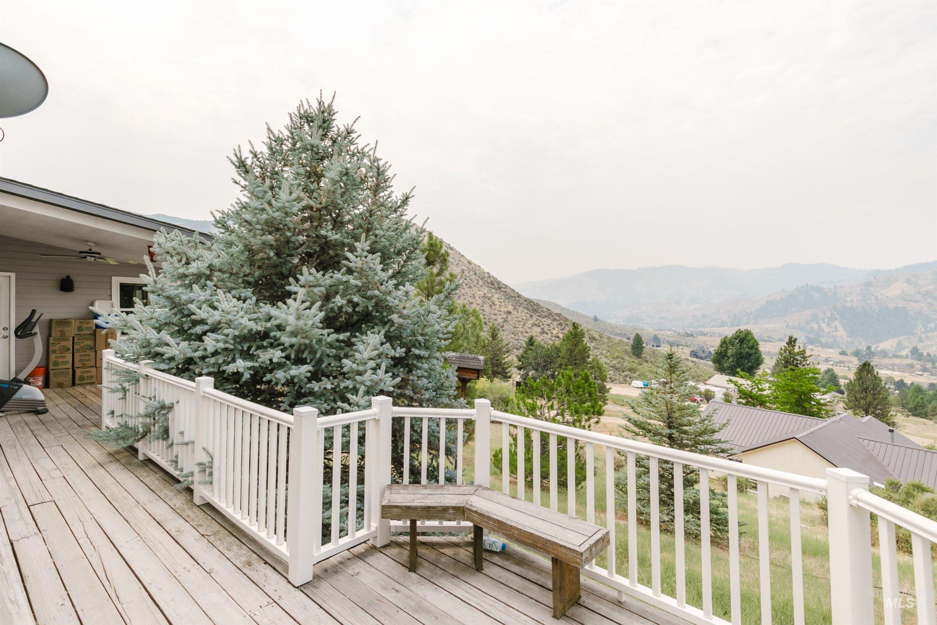 6 Norwood Ct, Boise, Idaho 83716, 2 Bedrooms, 2 Bathrooms, Residential For Sale, Price $515,000,MLS 98995159