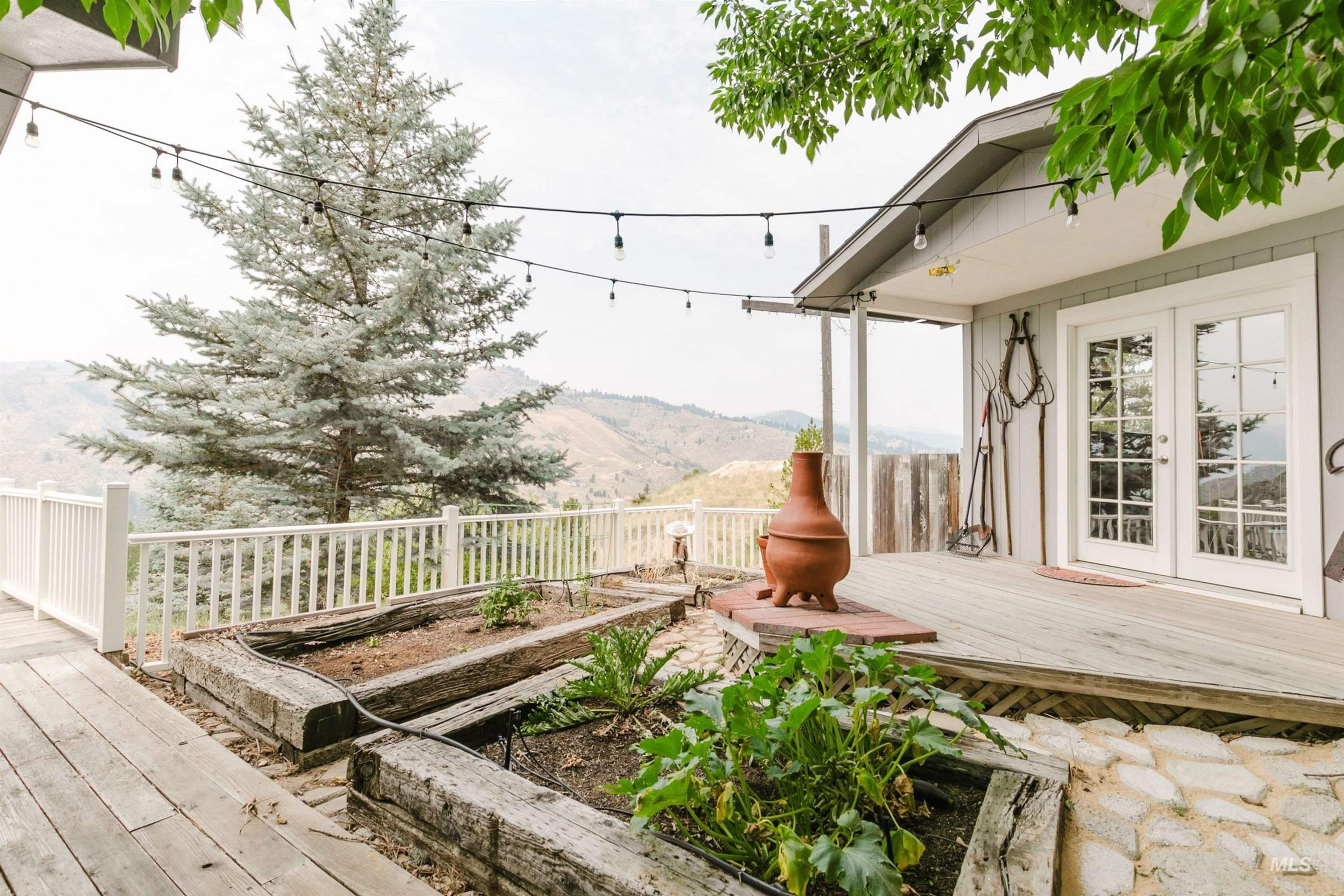 6 Norwood Ct, Boise, Idaho 83716, 2 Bedrooms, 2 Bathrooms, Residential For Sale, Price $515,000,MLS 98995159