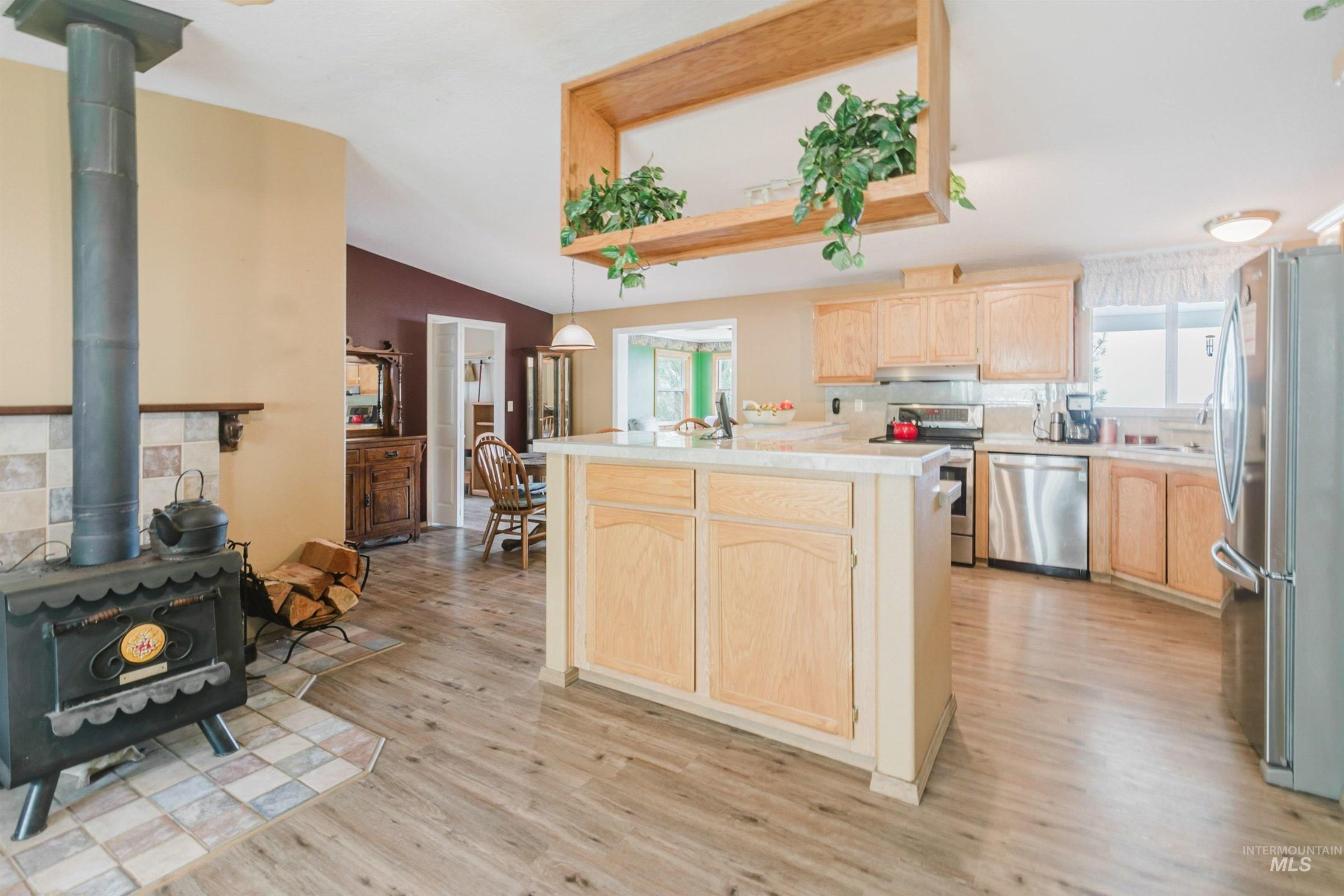 6 Norwood Ct, Boise, Idaho 83716, 2 Bedrooms, 2 Bathrooms, Residential For Sale, Price $515,000,MLS 98995159