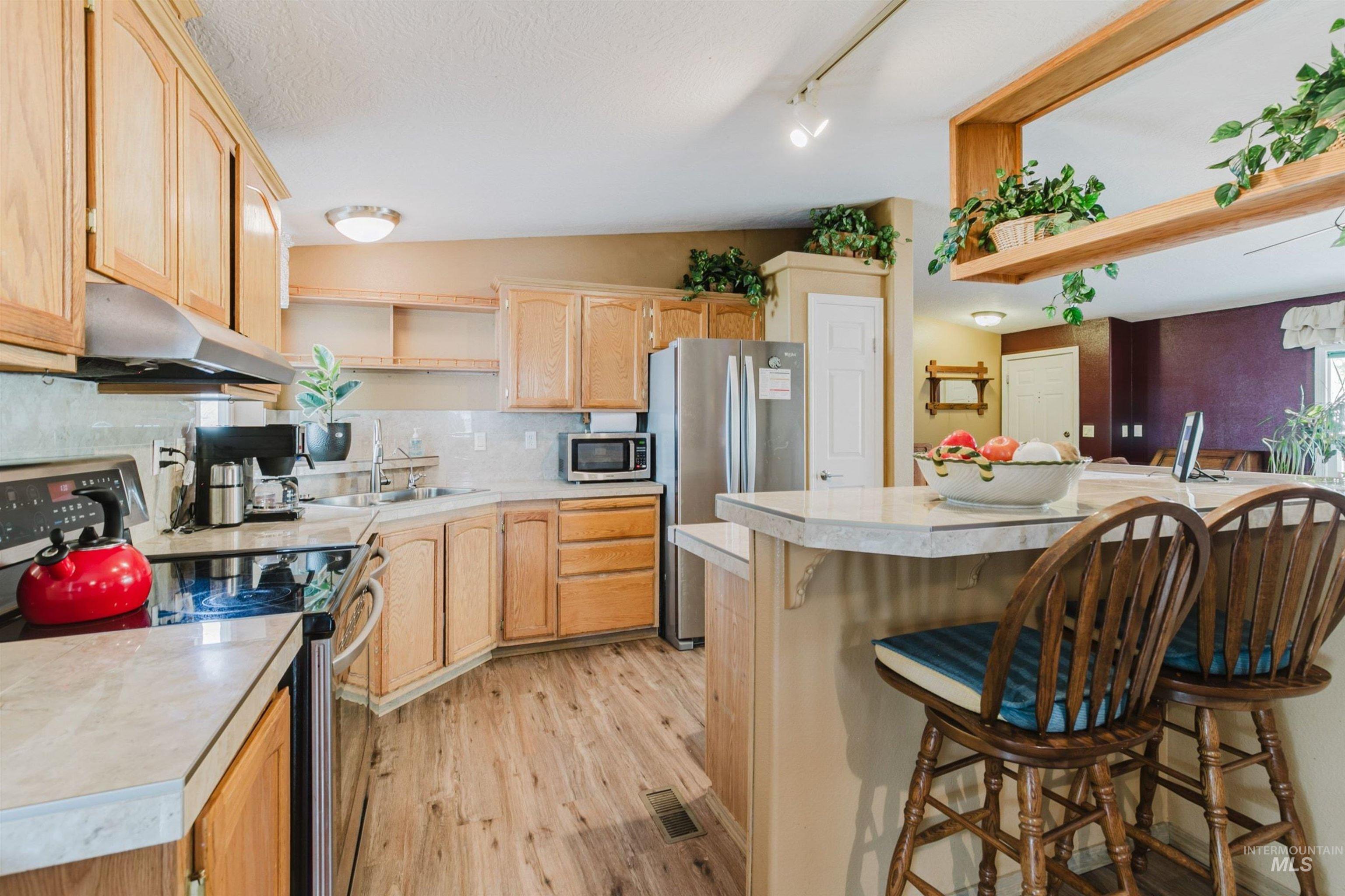 6 Norwood Ct, Boise, Idaho 83716, 2 Bedrooms, 2 Bathrooms, Residential For Sale, Price $515,000,MLS 98995159