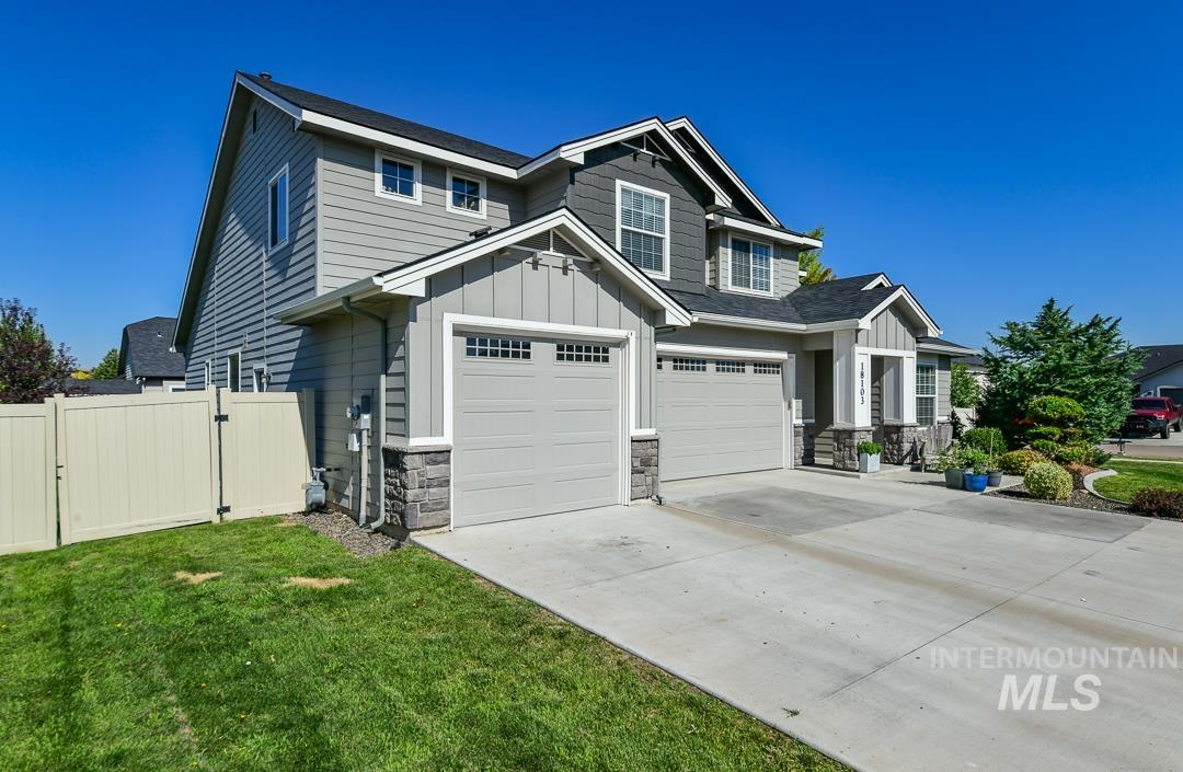 18103 N Timberlake Pl, Nampa, Idaho 83687, 3 Bedrooms, 2.5 Bathrooms, Residential For Sale, Price $624,900,MLS 98995161