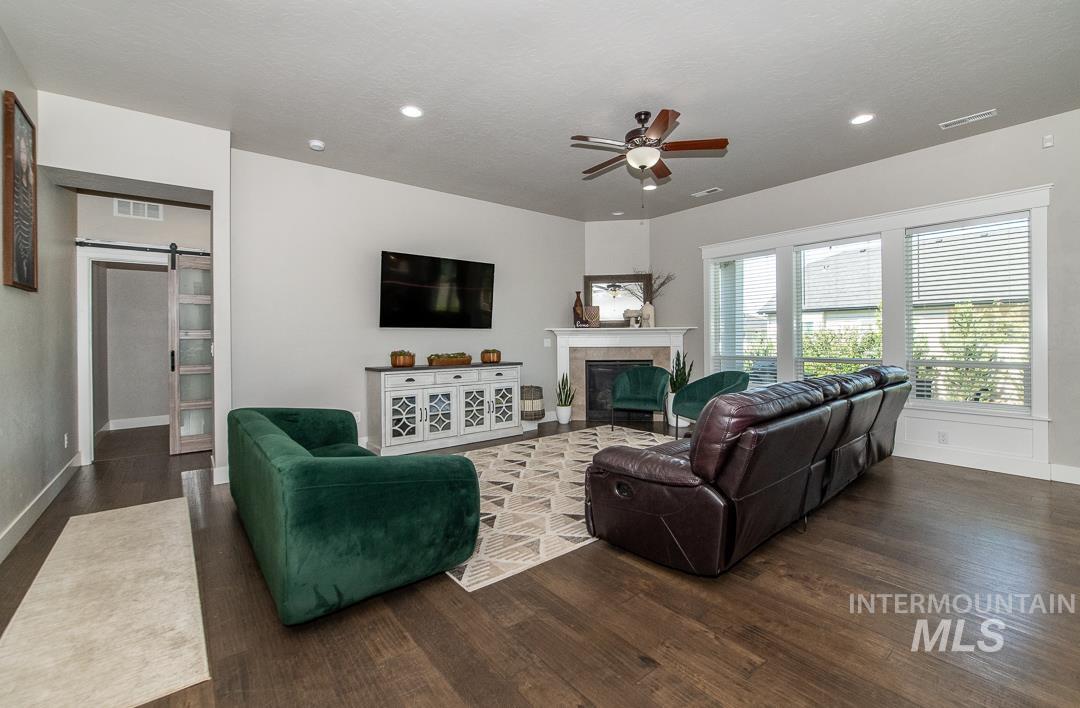 18103 N Timberlake Pl, Nampa, Idaho 83687, 3 Bedrooms, 2.5 Bathrooms, Residential For Sale, Price $624,900,MLS 98995161
