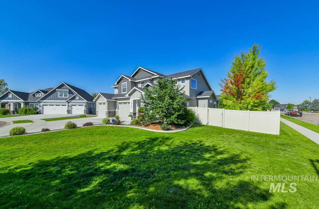 18103 N Timberlake Pl, Nampa, Idaho 83687, 3 Bedrooms, 2.5 Bathrooms, Residential For Sale, Price $624,900,MLS 98995161