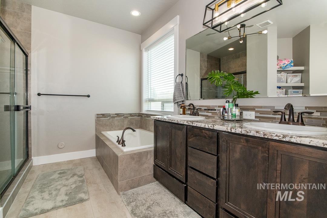 18103 N Timberlake Pl, Nampa, Idaho 83687, 3 Bedrooms, 2.5 Bathrooms, Residential For Sale, Price $624,900,MLS 98995161