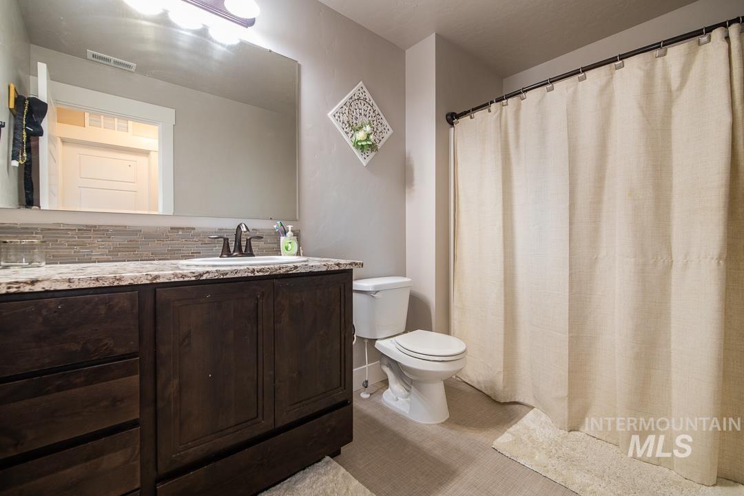 18103 N Timberlake Pl, Nampa, Idaho 83687, 3 Bedrooms, 2.5 Bathrooms, Residential For Sale, Price $624,900,MLS 98995161