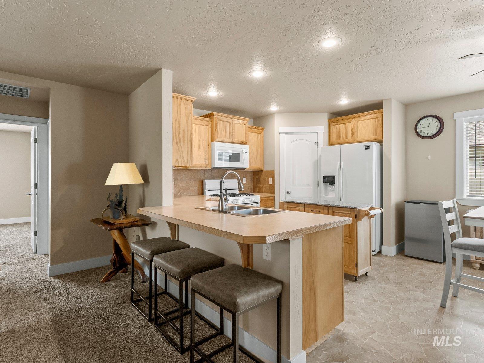1013 Dittman Dr., Emmett, Idaho 83617, 3 Bedrooms, 2 Bathrooms, Residential For Sale, Price $424,900,MLS 98995163
