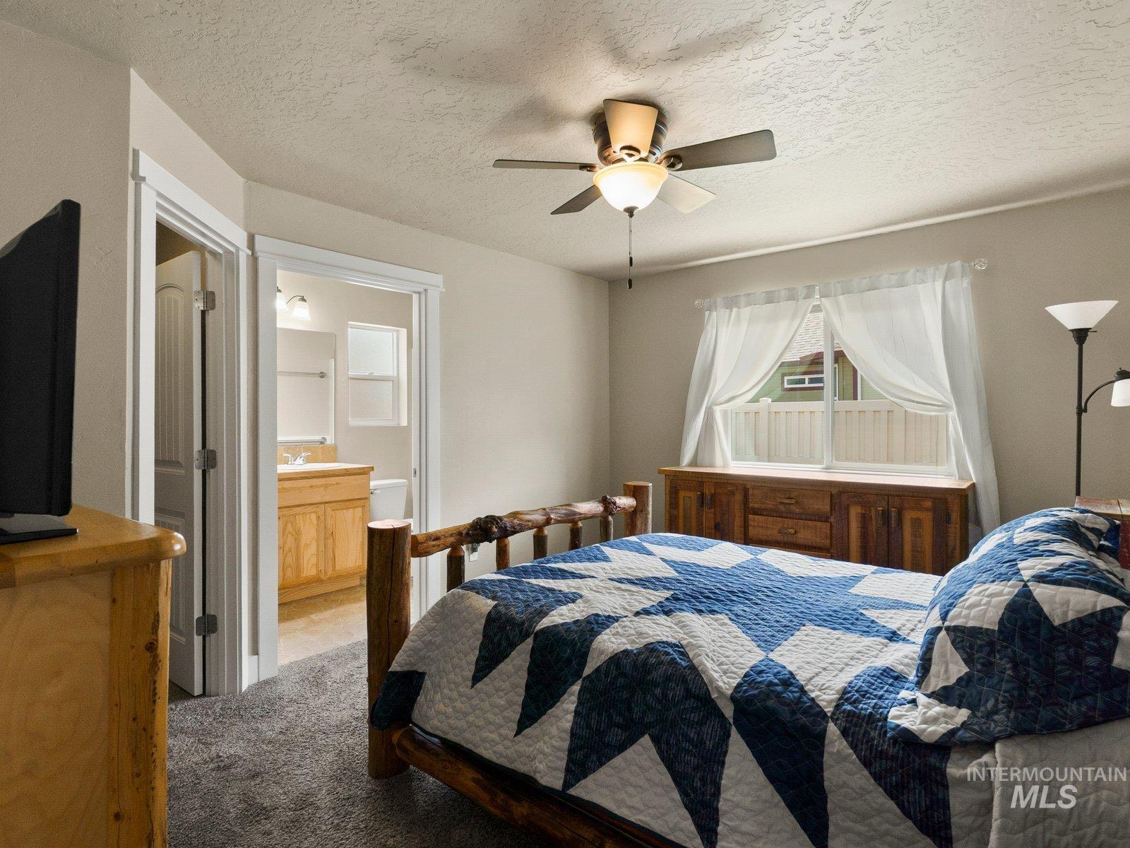 1013 Dittman Dr., Emmett, Idaho 83617, 3 Bedrooms, 2 Bathrooms, Residential For Sale, Price $424,900,MLS 98995163