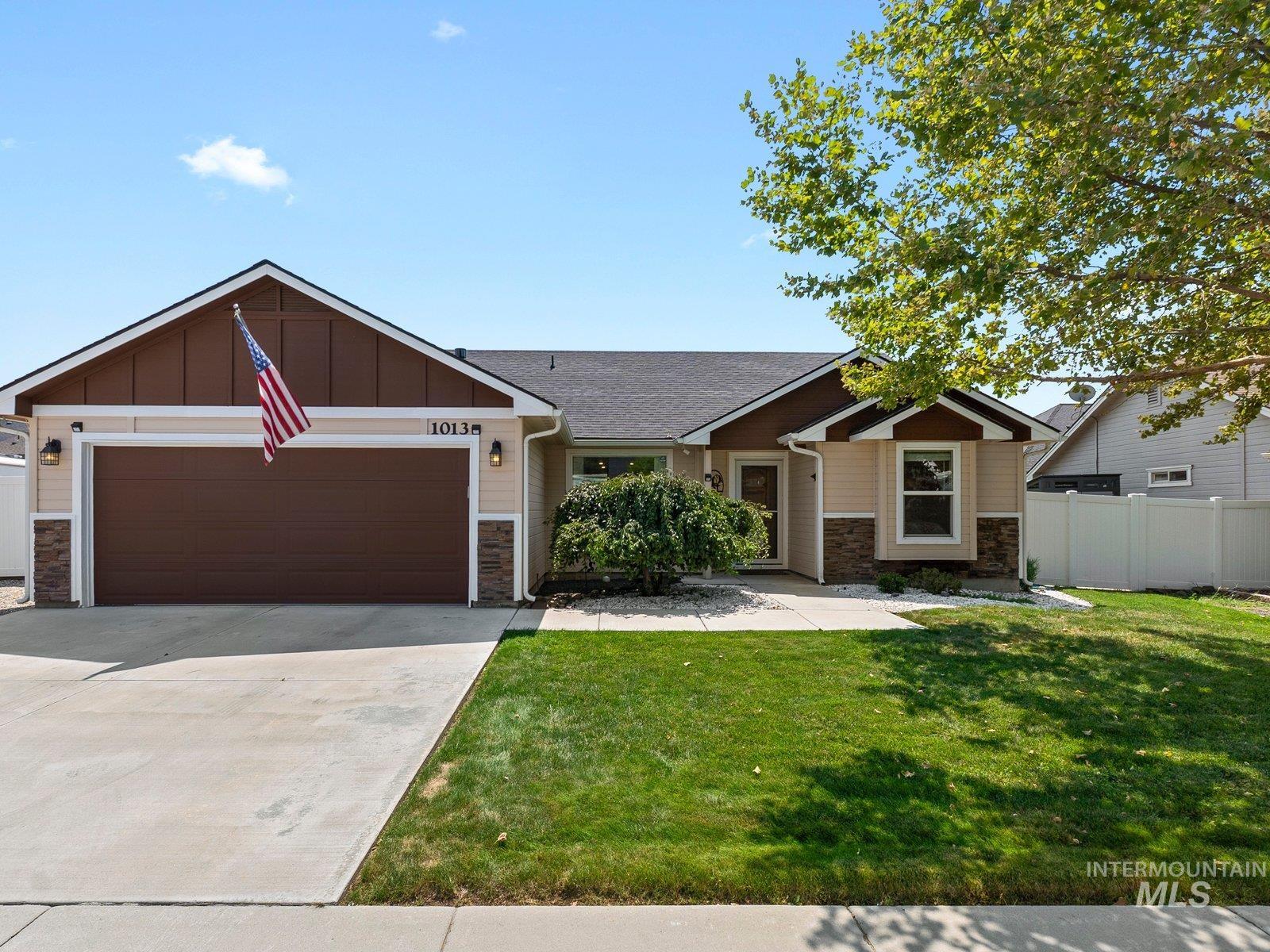 1013 Dittman Dr., Emmett, Idaho 83617, 3 Bedrooms, 2 Bathrooms, Residential For Sale, Price $424,900,MLS 98995163