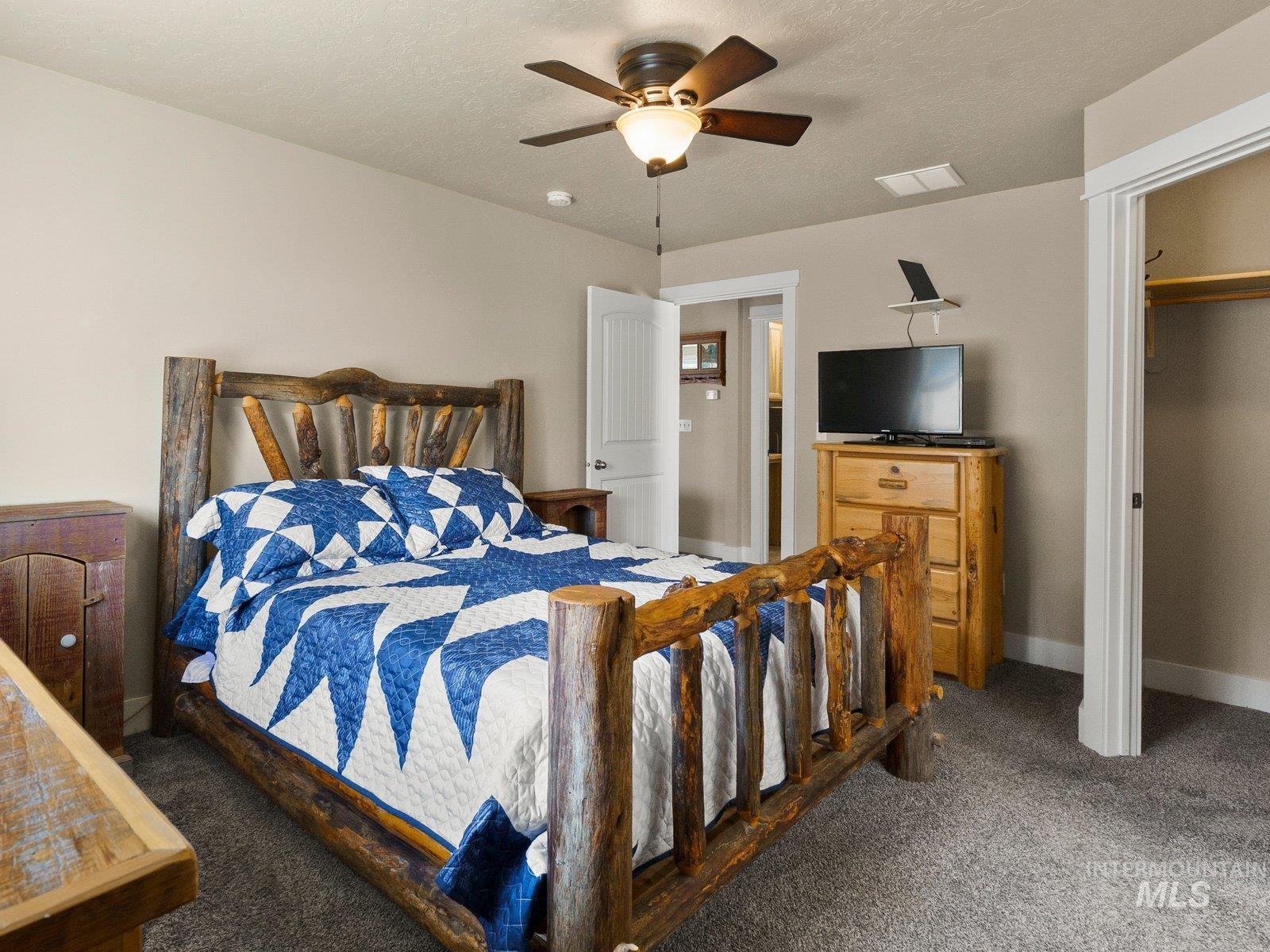 1013 Dittman Dr., Emmett, Idaho 83617, 3 Bedrooms, 2 Bathrooms, Residential For Sale, Price $424,900,MLS 98995163