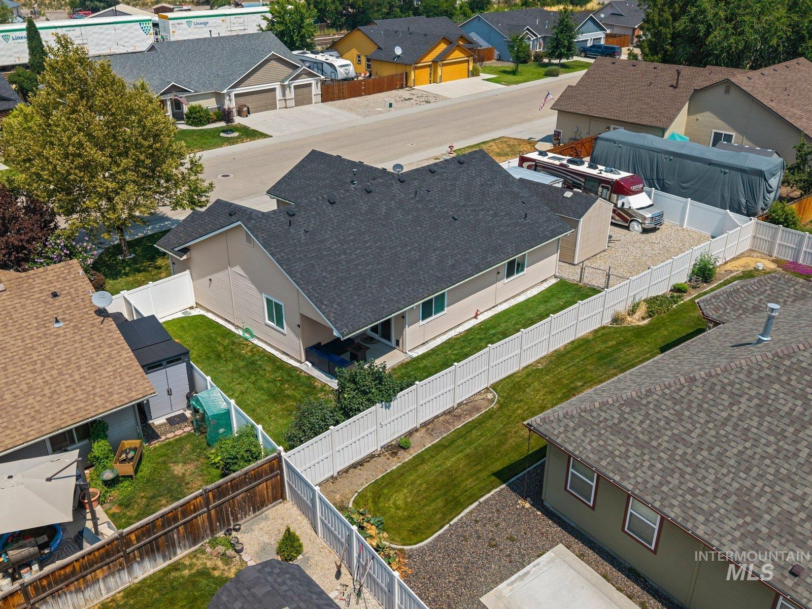 1013 Dittman Dr., Emmett, Idaho 83617, 3 Bedrooms, 2 Bathrooms, Residential For Sale, Price $424,900,MLS 98995163
