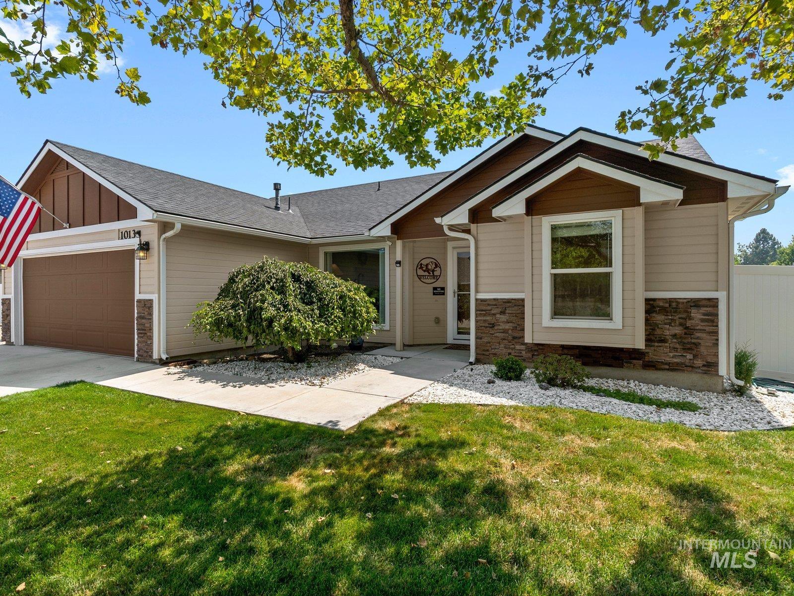 1013 Dittman Dr., Emmett, Idaho 83617, 3 Bedrooms, 2 Bathrooms, Residential For Sale, Price $424,900,MLS 98995163