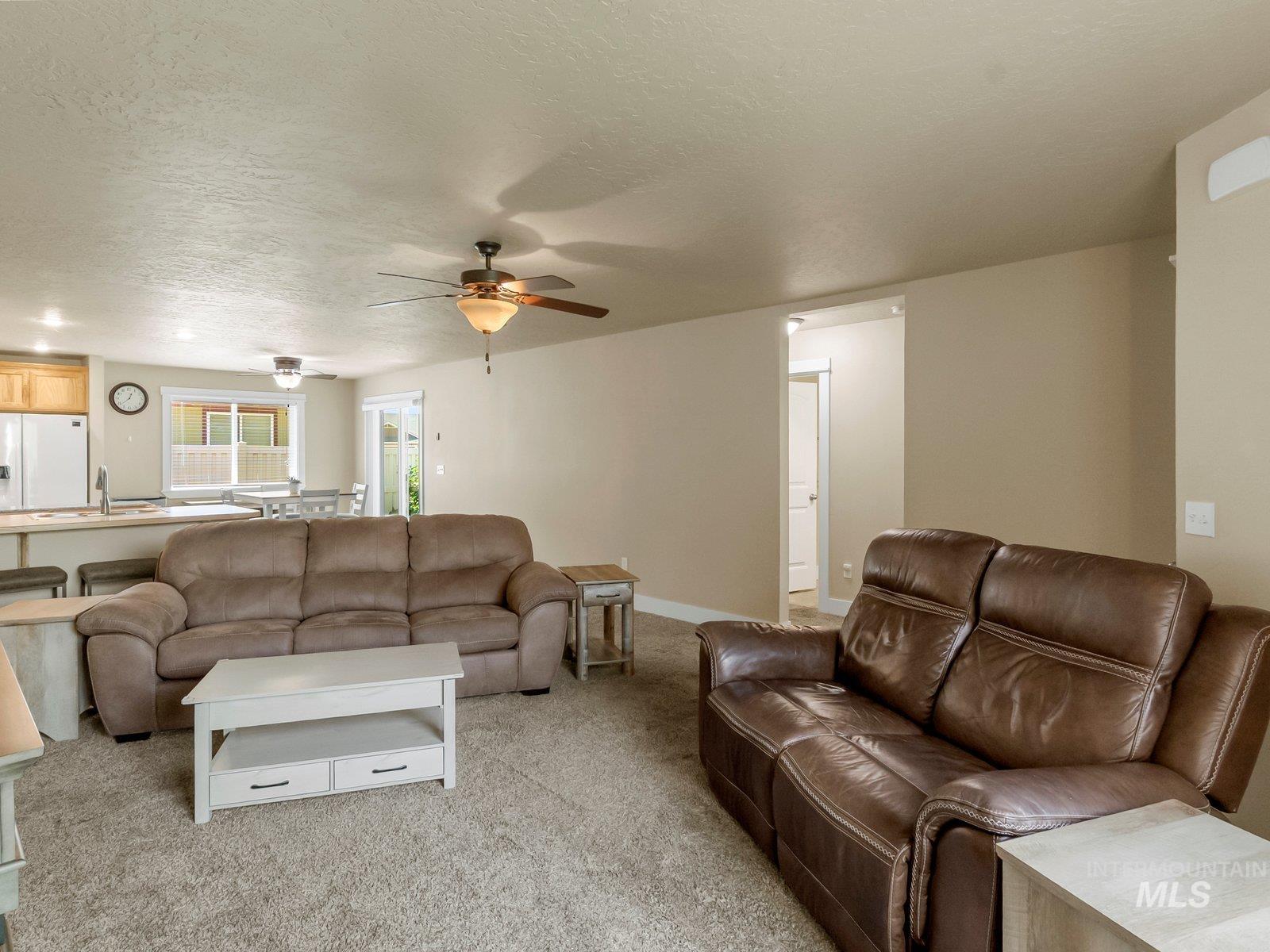 1013 Dittman Dr., Emmett, Idaho 83617, 3 Bedrooms, 2 Bathrooms, Residential For Sale, Price $424,900,MLS 98995163