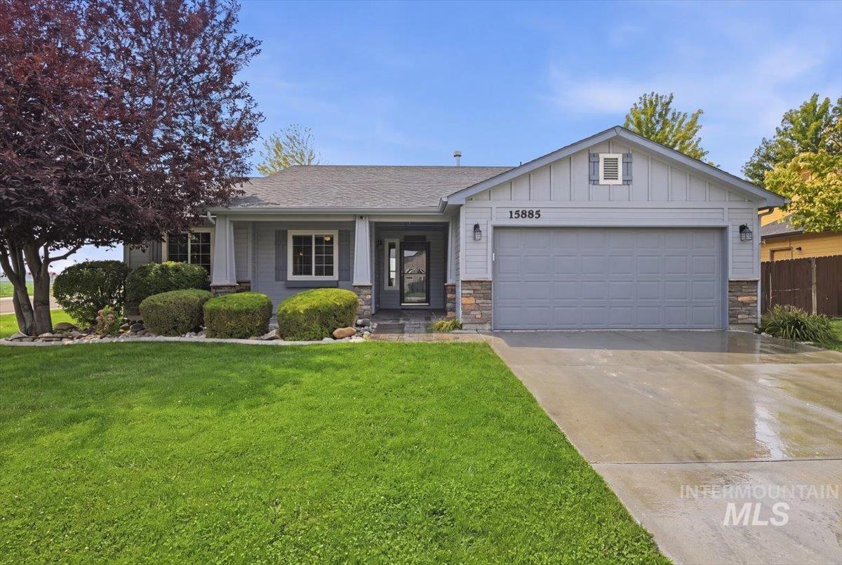 15885 Granite Peak Avenue, Nampa, Idaho 83651, 3 Bedrooms, 2 Bathrooms, Residential For Sale, Price $389,900,MLS 98995164