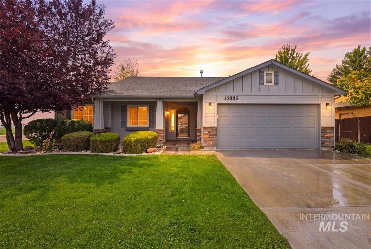 15885 Granite Peak Avenue, Nampa, Idaho 83651, 3 Bedrooms, 2 Bathrooms, Residential For Sale, Price $389,900,MLS 98995164