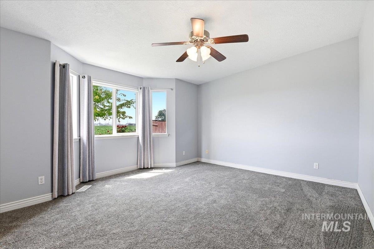 15885 Granite Peak Avenue, Nampa, Idaho 83651, 3 Bedrooms, 2 Bathrooms, Residential For Sale, Price $389,900,MLS 98995164